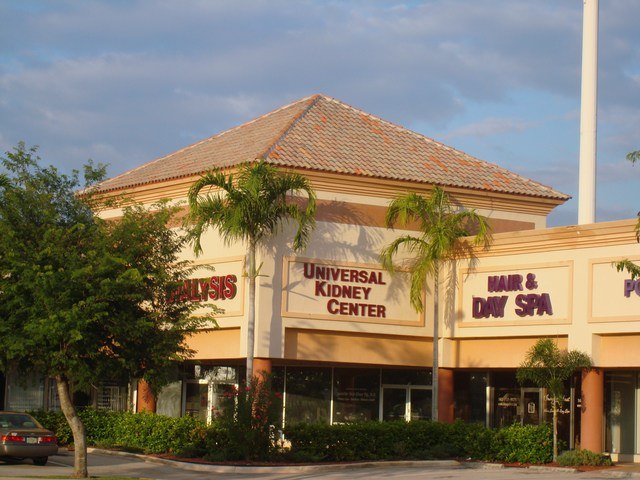 UNIVERSAL KIDNEY CENTER INC